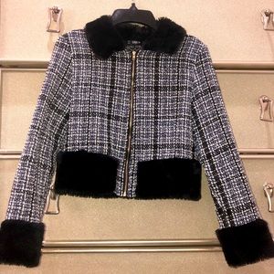 Chic Tweed Cropped Jacket